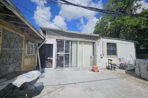 House in Opa-locka, Florida 2 bedrooms, 230.49 sq.m. № 1836380 - photo 14