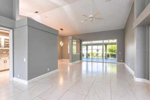 Villa ou maison à vendre à Mulberry, Floride: 3 chambres, 152.17 m2 № 2395630 - photo 3