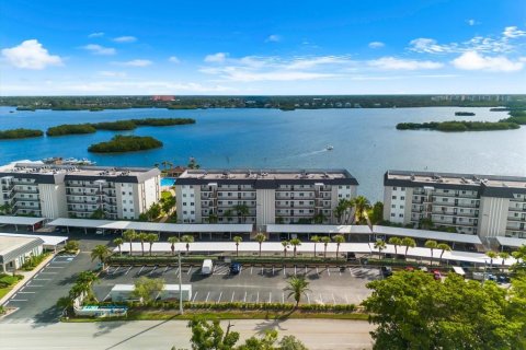 Copropriété à vendre à Sarasota, Floride: 1 chambre, 78.6 m2 № 2410338 - photo 30