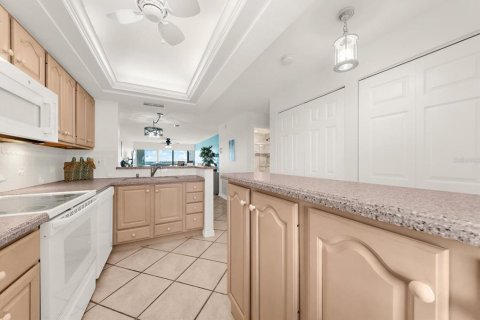 Copropriété à vendre à Sarasota, Floride: 1 chambre, 78.6 m2 № 2410338 - photo 6