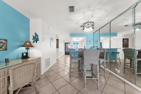 Copropriété à vendre à Sarasota, Floride: 1 chambre, 78.6 m2 № 2410338 - photo 16