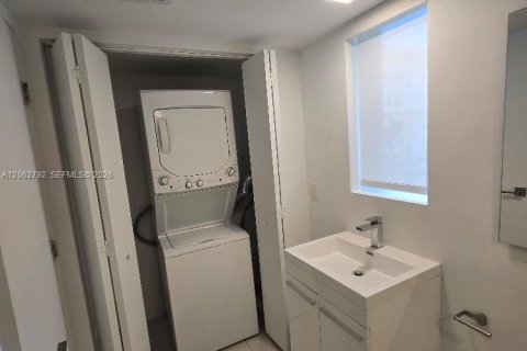 Снять в аренду квартиру в Майами-Бич, Флорида 1 спальня, № 2249851 - фото 15