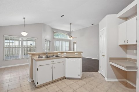 Casa en venta en Brandon, Florida, 3 dormitorios, 169.64 m2 № 1911237 - foto 13