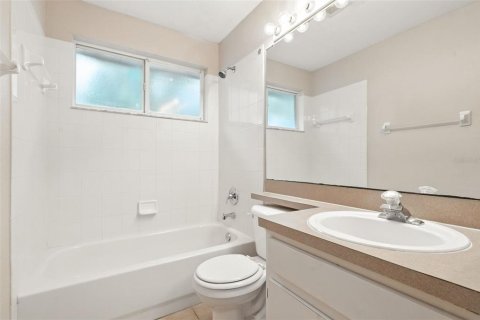Casa en venta en Brandon, Florida, 3 dormitorios, 169.64 m2 № 1911237 - foto 20
