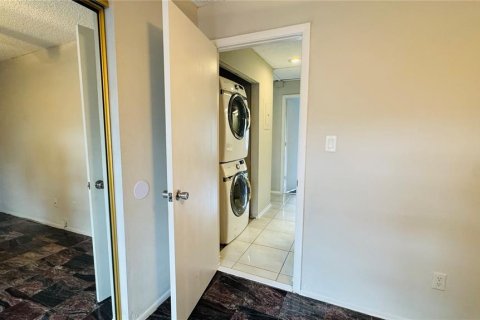 Condominio en alquiler en Orlando, Florida, 2 dormitorios, 86.58 m2 № 1823306 - foto 21