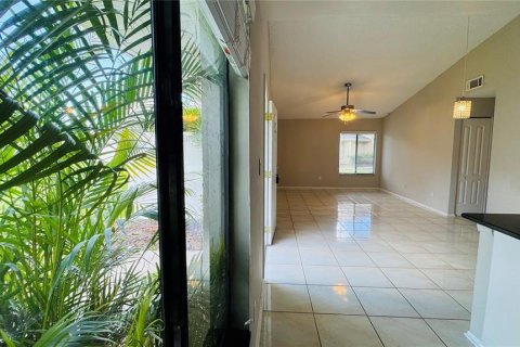 Condominio en alquiler en Orlando, Florida, 2 dormitorios, 86.58 m2 № 1823306 - foto 10