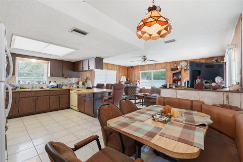 Villa ou maison à vendre à Tarpon Springs, Floride: 3 chambres, 169.27 m2 № 2100758 - photo 9