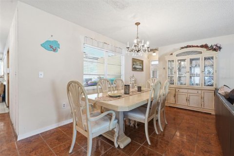 Villa ou maison à vendre à Tarpon Springs, Floride: 3 chambres, 169.27 m2 № 2100758 - photo 8