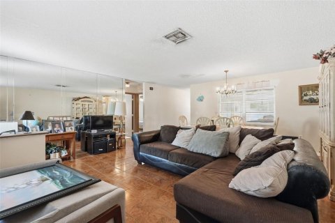 Villa ou maison à vendre à Tarpon Springs, Floride: 3 chambres, 169.27 m2 № 2100758 - photo 5