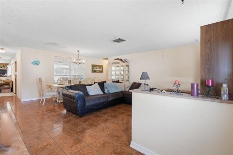 Villa ou maison à vendre à Tarpon Springs, Floride: 3 chambres, 169.27 m2 № 2100758 - photo 4