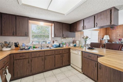 Villa ou maison à vendre à Tarpon Springs, Floride: 3 chambres, 169.27 m2 № 2100758 - photo 12