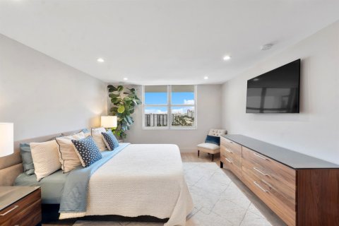 Condo in Fort Lauderdale, Florida, 2 bedrooms № 2189359 - photo 9
