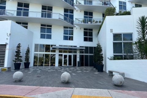 Copropriété à louer à Miami Beach, Floride: 1 chambre, 89.74 m2 № 2084291 - photo 2