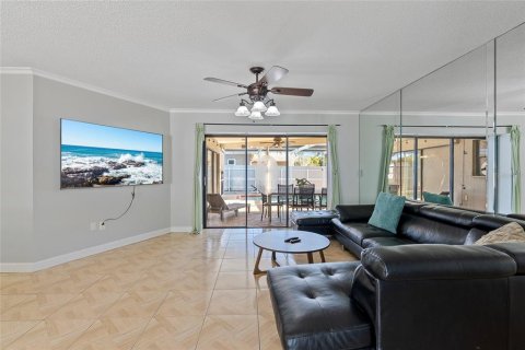 House in Tampa, Florida 3 bedrooms, 164.9 sq.m. № 1589980 - photo 5