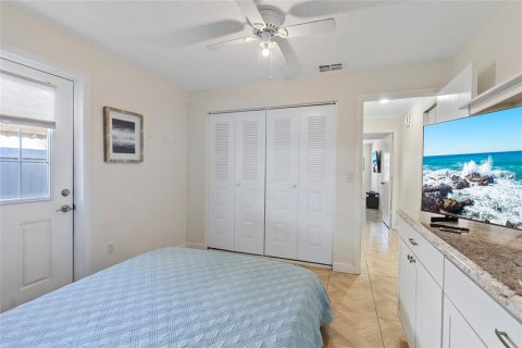 House in Tampa, Florida 3 bedrooms, 164.9 sq.m. № 1589980 - photo 25