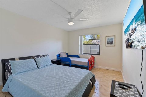 House in Tampa, Florida 3 bedrooms, 164.9 sq.m. № 1589980 - photo 16