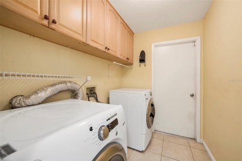 House in Tampa, Florida 3 bedrooms, 152.64 sq.m. № 1690003 - photo 18