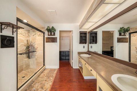 House in Tampa, Florida 3 bedrooms, 152.64 sq.m. № 1690003 - photo 13