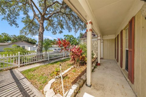 House in Tampa, Florida 3 bedrooms, 152.64 sq.m. № 1690003 - photo 27
