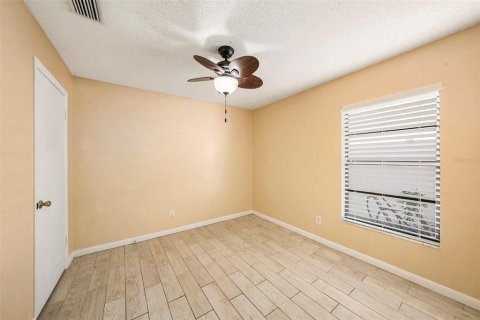 House in Tampa, Florida 3 bedrooms, 152.64 sq.m. № 1690003 - photo 16