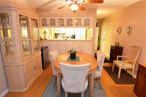 Condominio en alquiler en Largo, Florida, 2 dormitorios, 91.69 m2 № 1648423 - foto 12