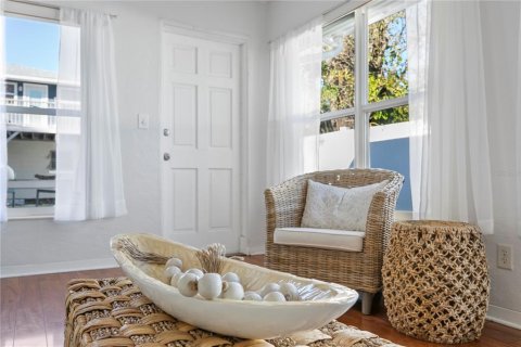 Immobilier commercial à vendre à Gulfport, Floride: 4 chambres, 190.82 m2 № 1566342 - photo 14