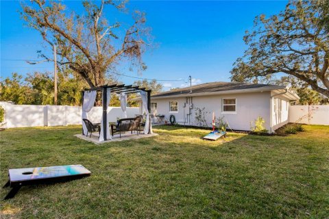 Immobilier commercial à vendre à Gulfport, Floride: 4 chambres, 190.82 m2 № 1566342 - photo 22