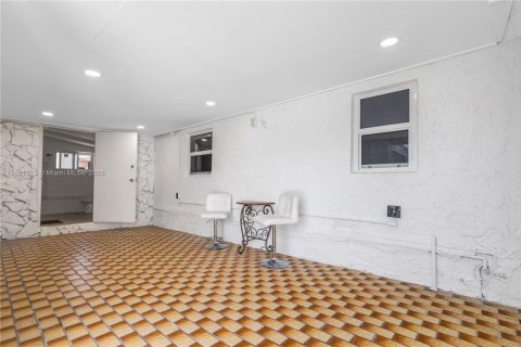 House in Miami Gardens, Florida 4 bedrooms, 155.33 sq.m. № 1961031 - photo 30