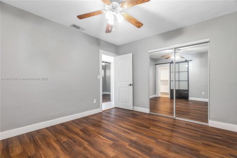 House in Miami Gardens, Florida 4 bedrooms, 155.33 sq.m. № 1961031 - photo 20