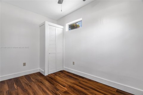 House in Miami Gardens, Florida 4 bedrooms, 155.33 sq.m. № 1961031 - photo 19