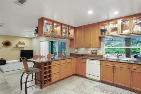 House in Palmetto Bay, Florida 4 bedrooms, 291.06 sq.m. № 1922791 - photo 23