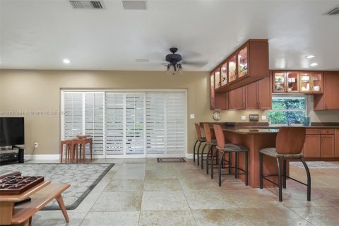 House in Palmetto Bay, Florida 4 bedrooms, 291.06 sq.m. № 1922791 - photo 18