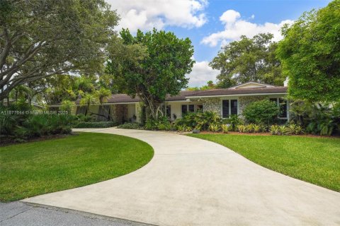 House in Palmetto Bay, Florida 4 bedrooms, 291.06 sq.m. № 1922791 - photo 3