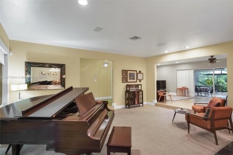 House in Palmetto Bay, Florida 4 bedrooms, 291.06 sq.m. № 1922791 - photo 12