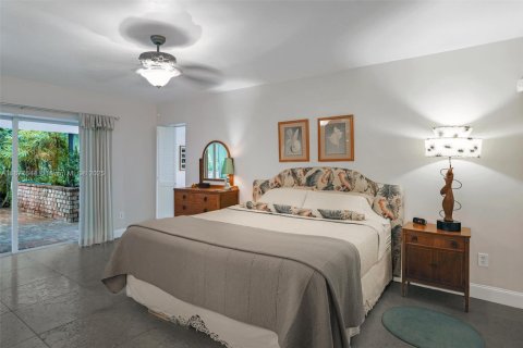 House in Palmetto Bay, Florida 4 bedrooms, 291.06 sq.m. № 1922791 - photo 29