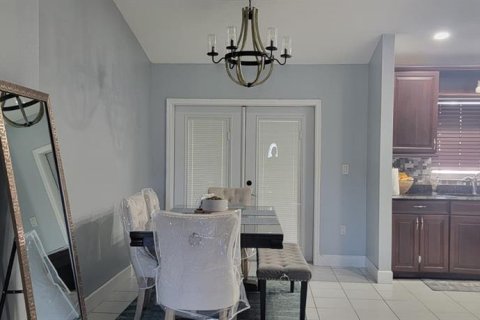 House in Kissimmee, Florida 3 bedrooms, 108.88 sq.m. № 1912360 - photo 8