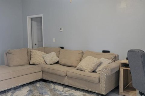 House in Kissimmee, Florida 3 bedrooms, 108.88 sq.m. № 1912360 - photo 5