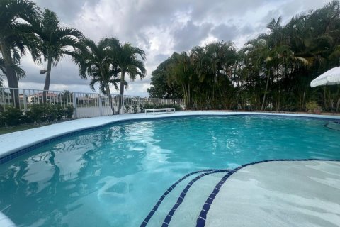 Casa en alquiler en Wellington, Florida, 5 dormitorios, 413.42 m2 № 2176954 - foto 27