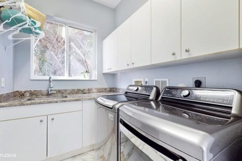 Casa en alquiler en Wellington, Florida, 5 dormitorios, 413.42 m2 № 2176954 - foto 19
