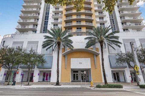 Condominio en venta en Miami, Florida, 1 dormitorio, 66.52 m2 № 2034005 - foto 3