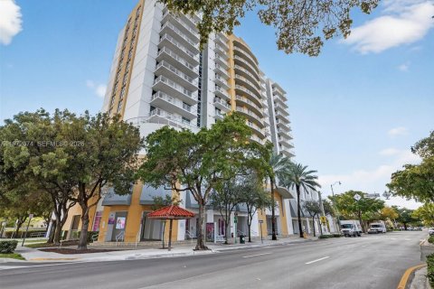 Condominio en venta en Miami, Florida, 1 dormitorio, 66.52 m2 № 2034005 - foto 2