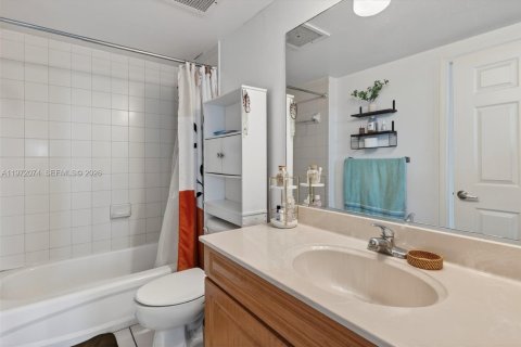 Condominio en venta en Miami, Florida, 1 dormitorio, 66.52 m2 № 2034005 - foto 28