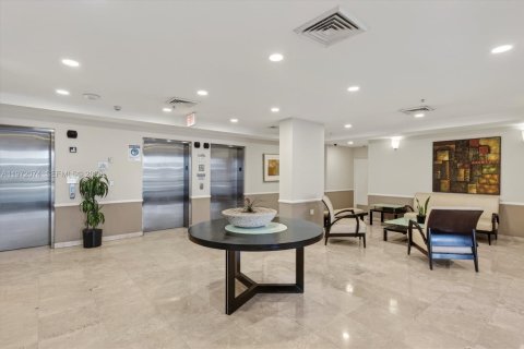 Condominio en venta en Miami, Florida, 1 dormitorio, 66.52 m2 № 2034005 - foto 7