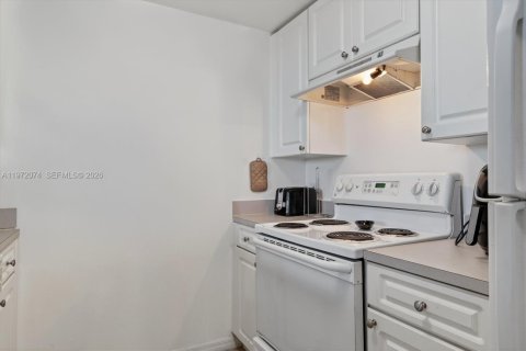 Condominio en venta en Miami, Florida, 1 dormitorio, 66.52 m2 № 2034005 - foto 20