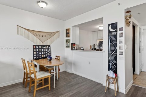 Condominio en venta en Miami, Florida, 1 dormitorio, 66.52 m2 № 2034005 - foto 16