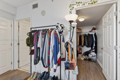 Condominio en venta en Miami, Florida, 1 dormitorio, 66.52 m2 № 2034005 - foto 26