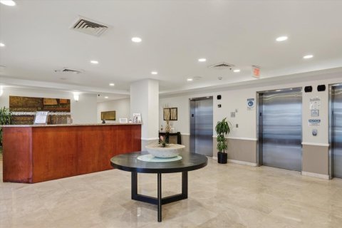 Condominio en venta en Miami, Florida, 1 dormitorio, 66.52 m2 № 2034005 - foto 6