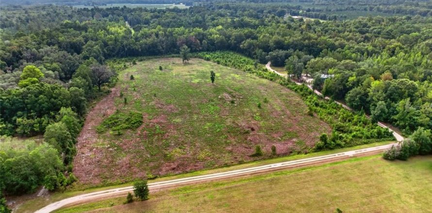 Terreno en Alachua, Florida № 2304758