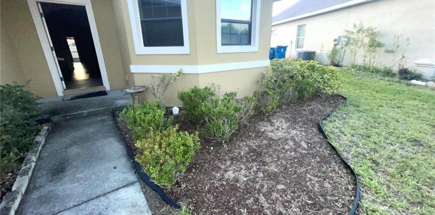 Villa ou maison à Haines City, Floride 4 chambres, 167.97 m2 № 2416646