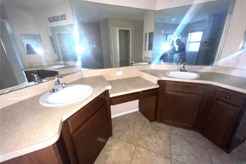 Villa ou maison à louer à Haines City, Floride: 4 chambres, 167.97 m2 № 2416646 - photo 5